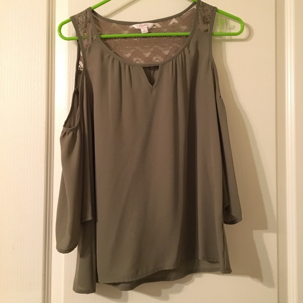 Shoulder-less Blouse